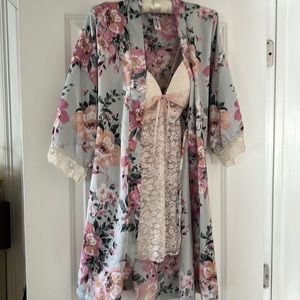 Brand new with tags. Lingerie with Robe size small